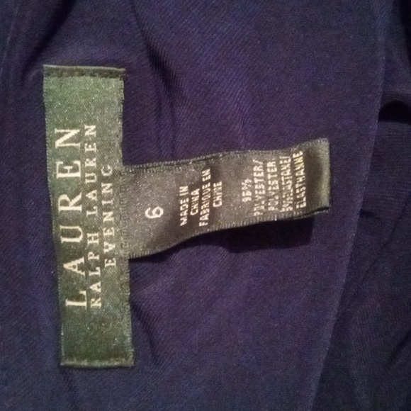 Dress - Picture 3 of 3